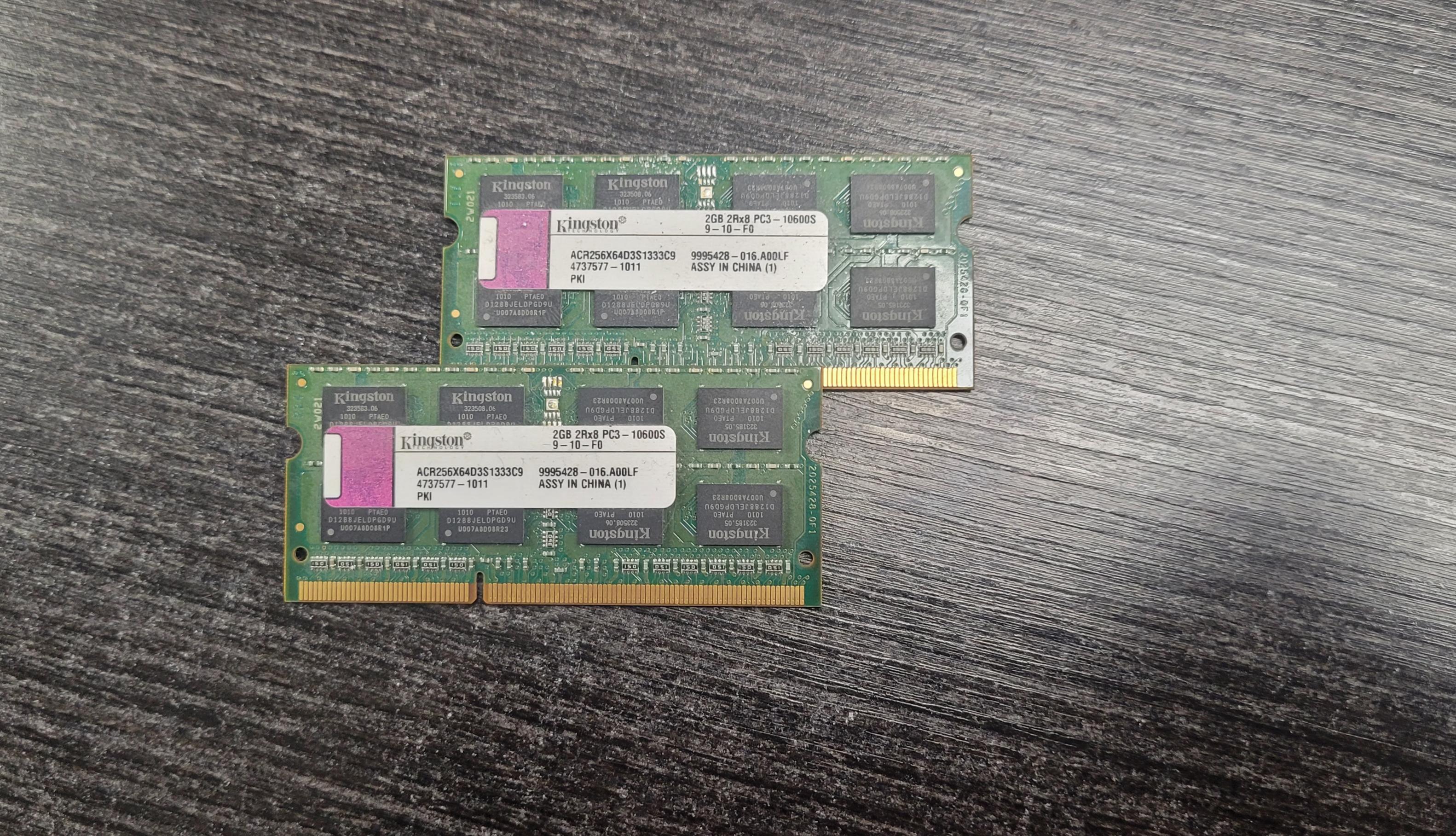 Lightly Used - Kingston 2GB DDR3 SO-DIMM RAM (ACR256X64D3S1333C9)